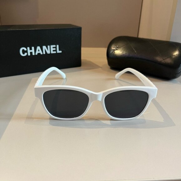 CHANEL Women\'s White Sunglasses main image 6